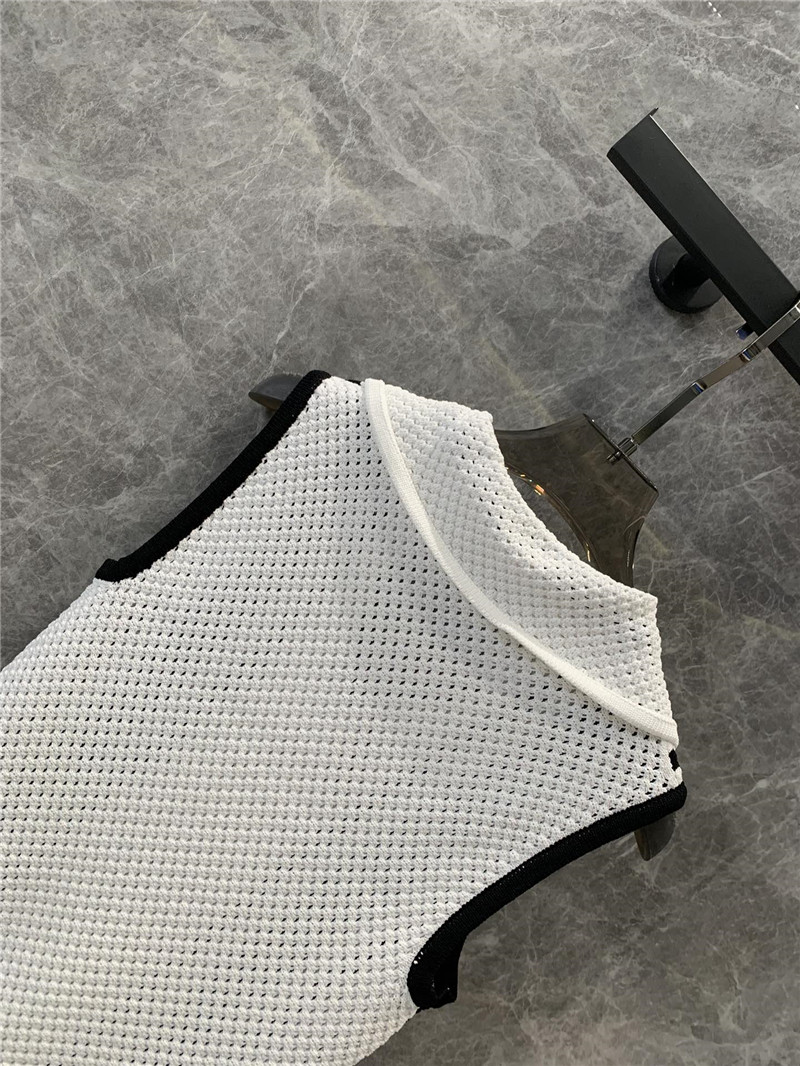 Ch**el v-neck hollow knit vest replica designer clothes