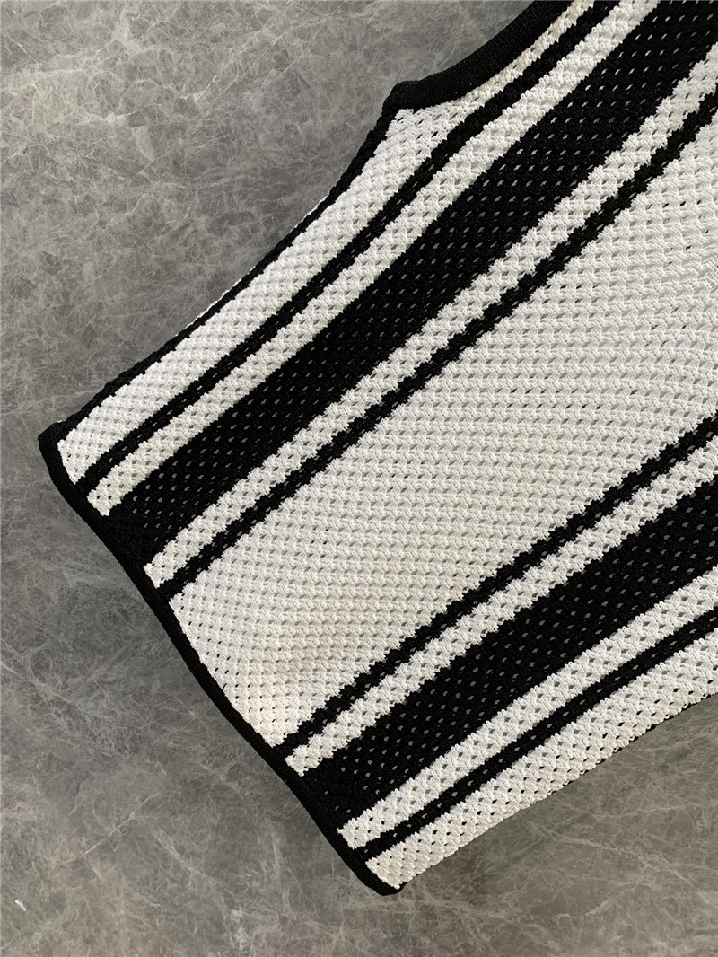 Ch**el v-neck hollow knit vest replica designer clothes