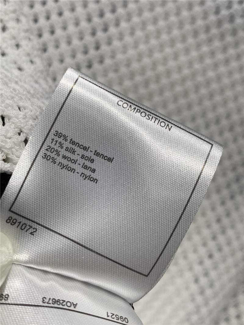 Ch**el v-neck hollow knit vest replica designer clothes