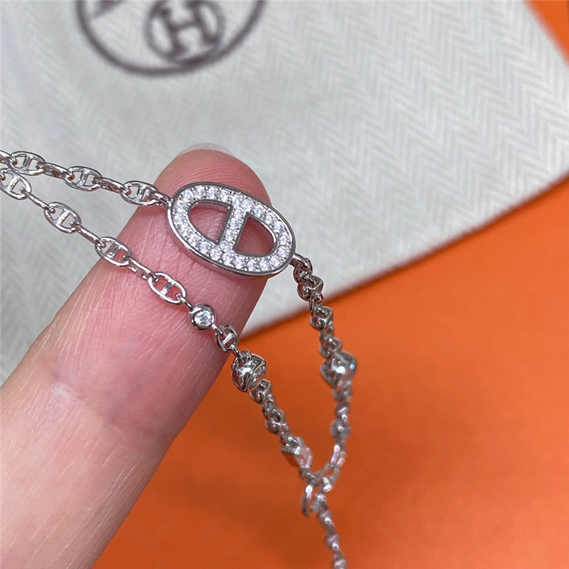 H**me5 pig nose bracelet