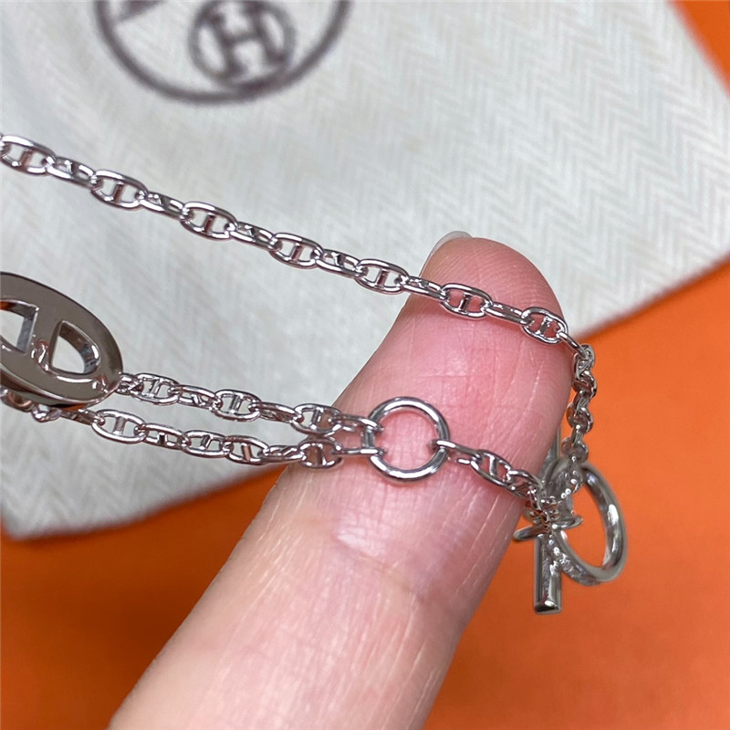 H**me5 pig nose bracelet