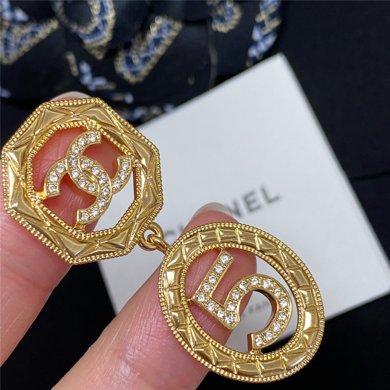 ch**el D1am0nd 8 frame oval 5 earrings
