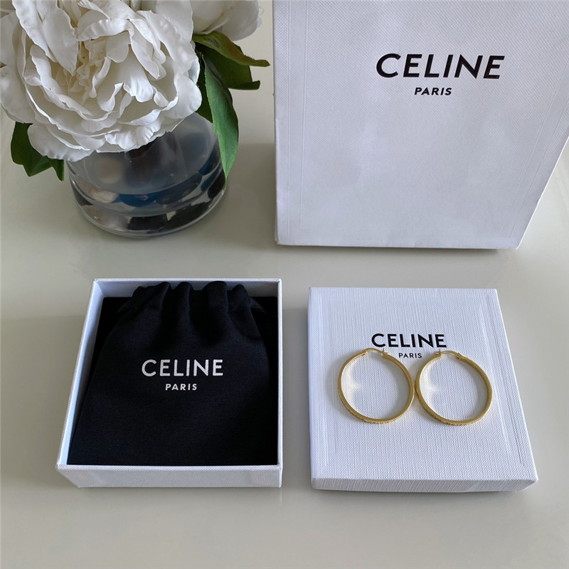 Ce1i*e letter earrings