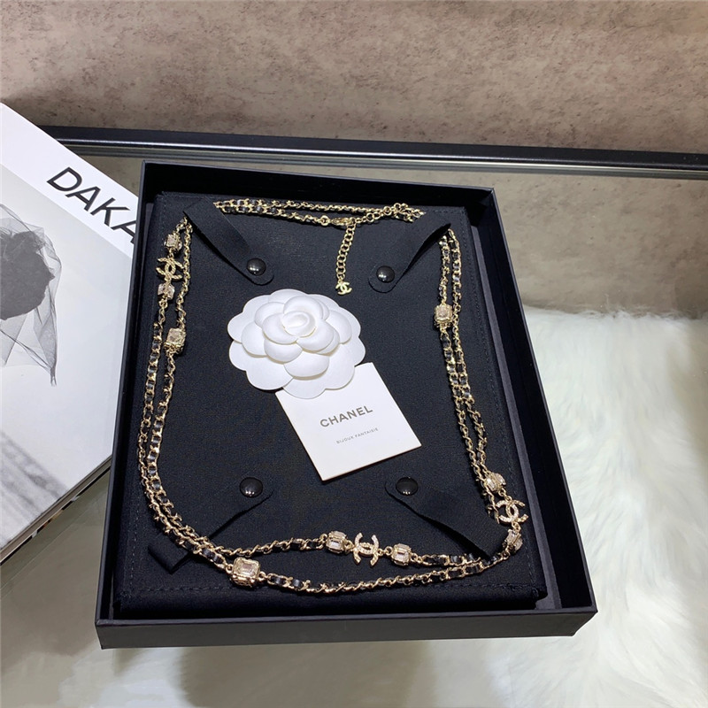 ch**el half D1am0nd double c long chain