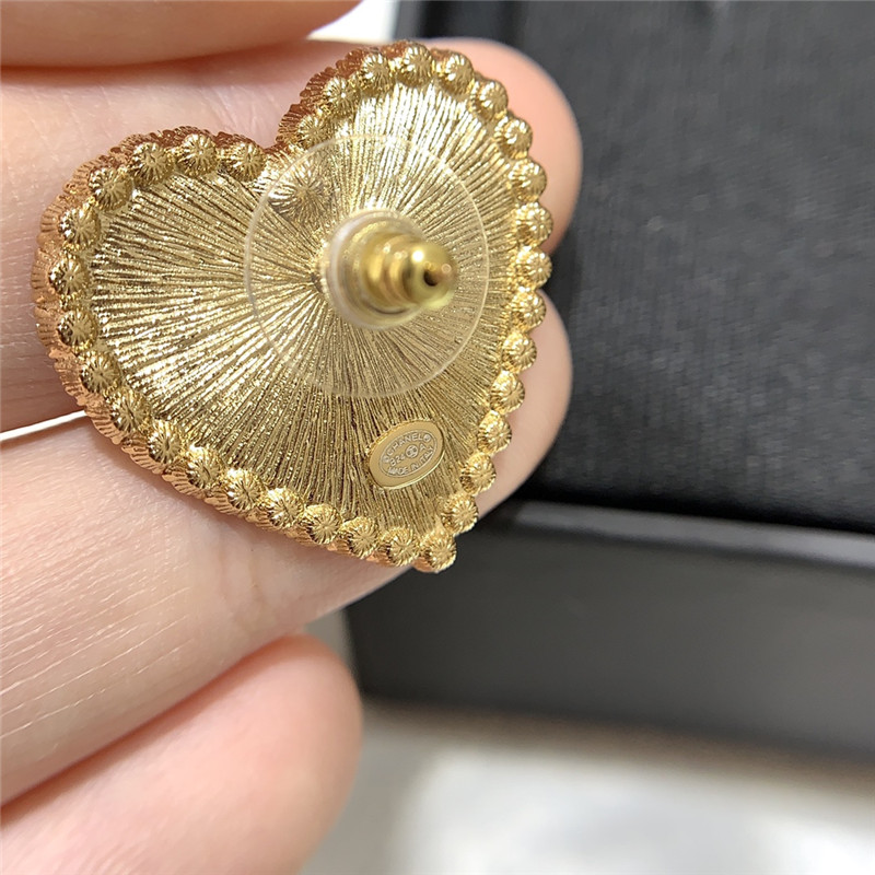 ch**el D1am0nd heart earrings