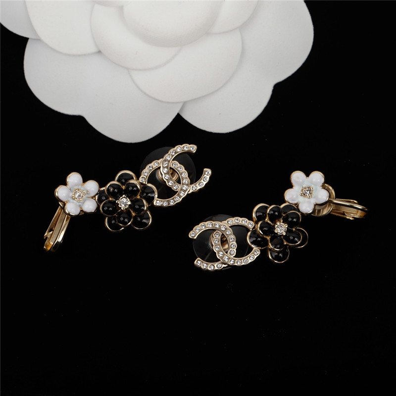Ch**el new camellia ear clip