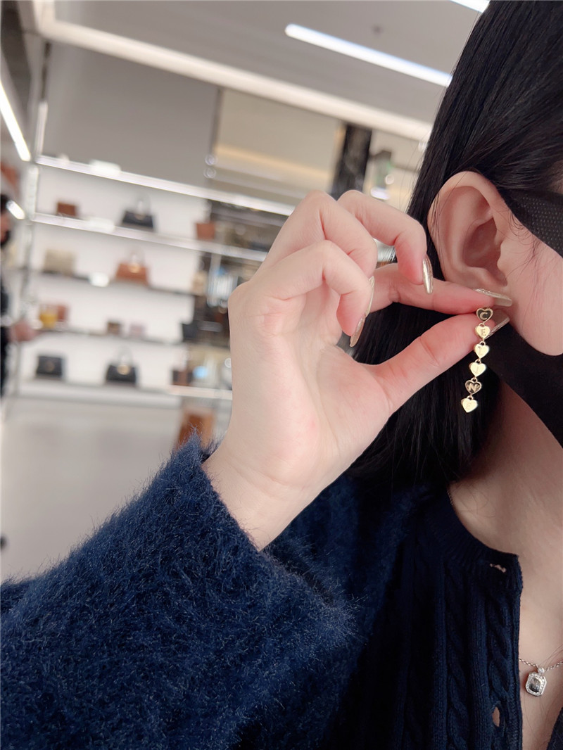 Ch**el multi-heart earrings