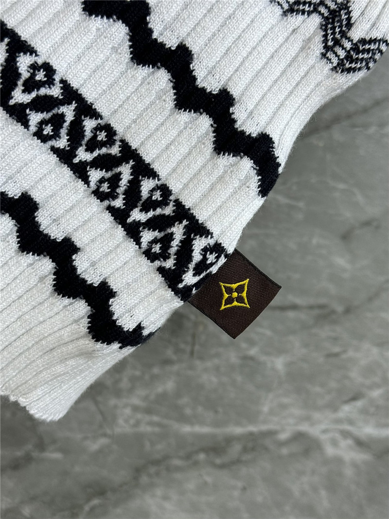 l0vis Vvtt0n lv striped knit suit replica designer clothes