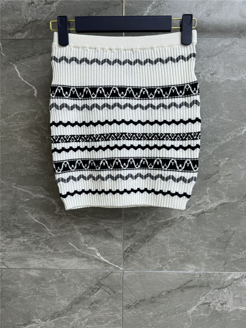 l0vis Vvtt0n lv striped knit suit replica designer clothes