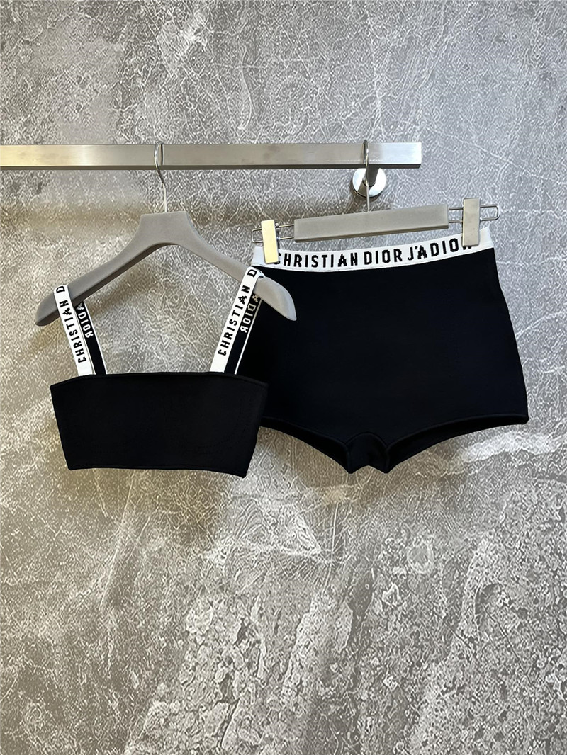 D10r solid color base inner suit replica designer clothes