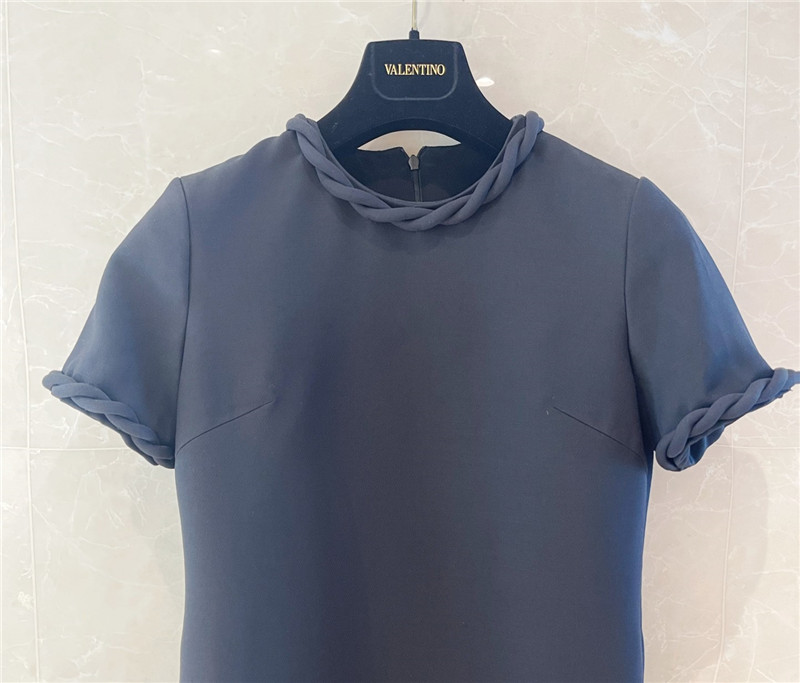 Va1e*ntin0 hand-twisted dress replica d&g clothing