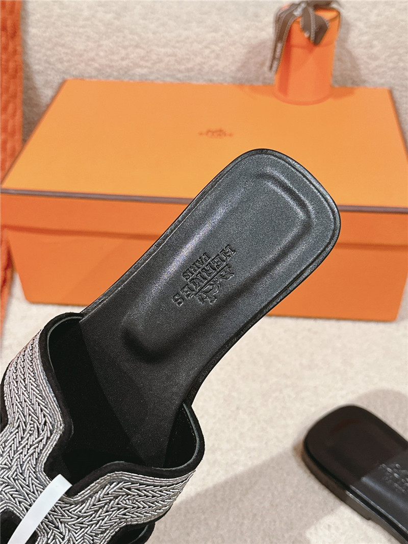 H**me5 oran sandal in black suede goatskin and dabka