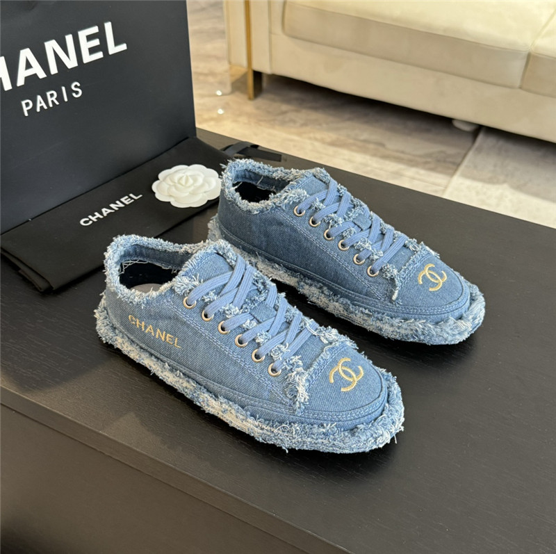 Ch**el lace-up canvas sneakers