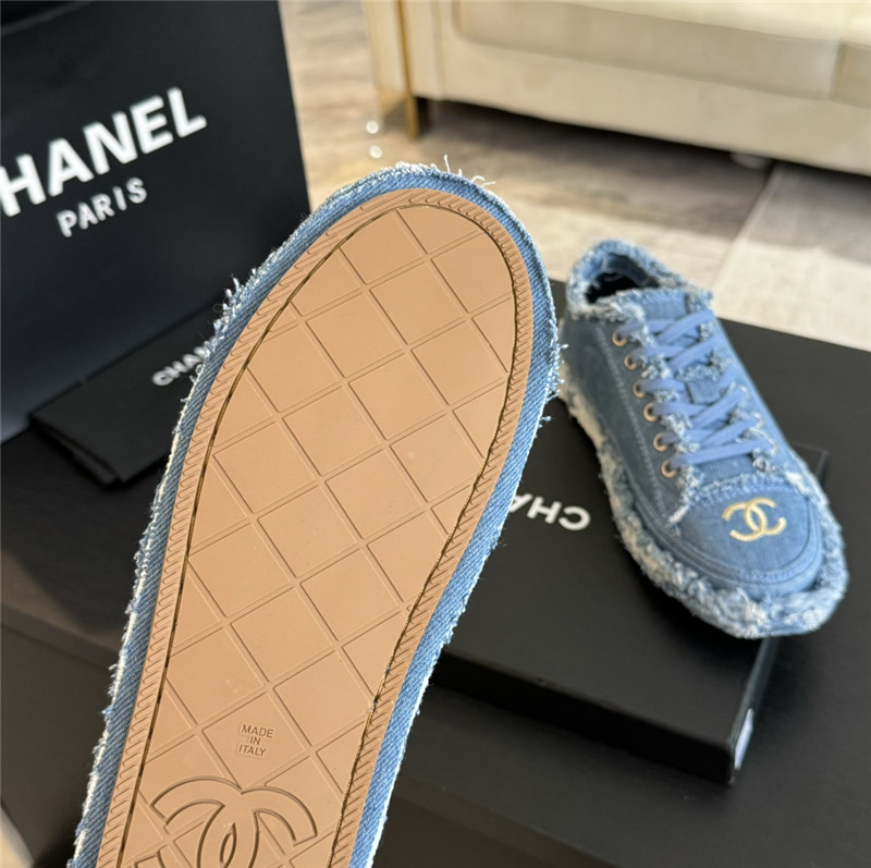 Ch**el lace-up canvas sneakers