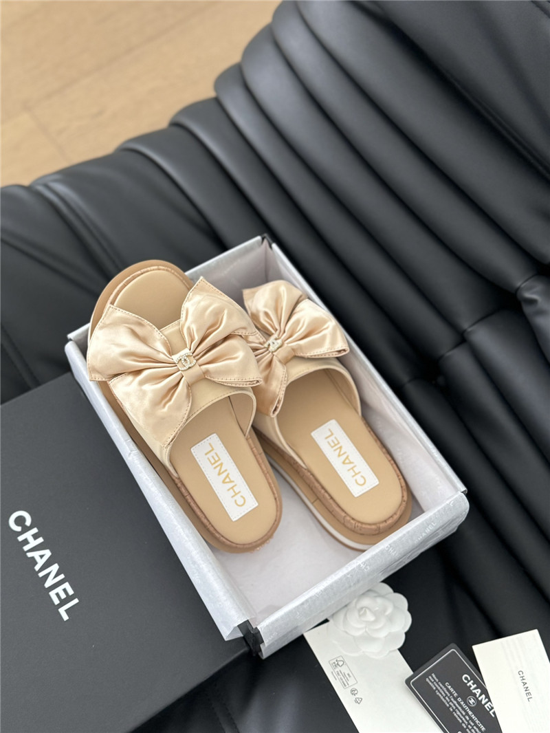 Ch**el silk bow leather platform sandals with crystal Ch**el beige
