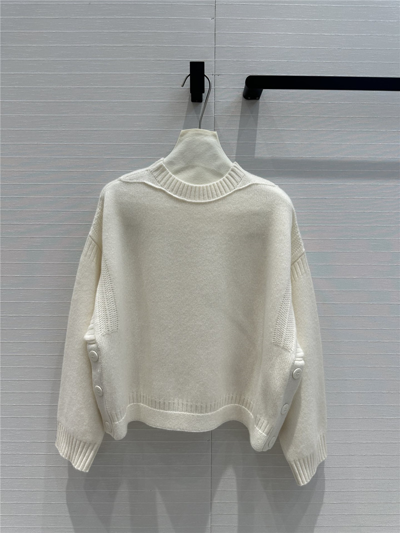 D10r simple round neck cashmere sweater replica clothing sites
