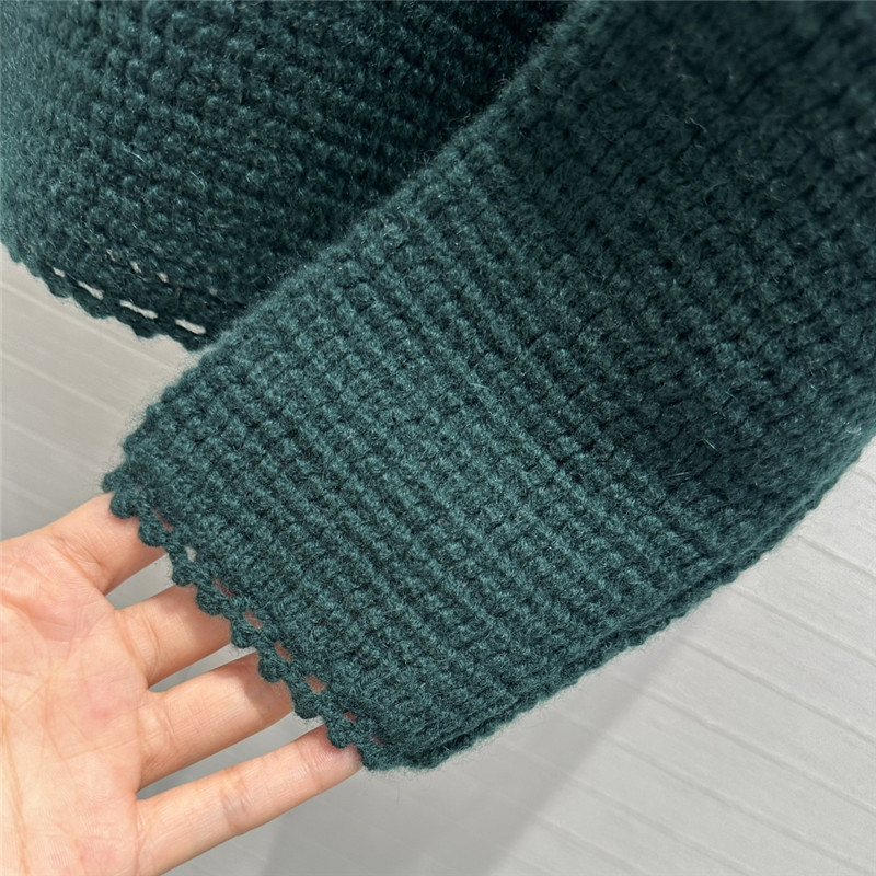 D10r simple round neck cashmere sweater replica clothing sites