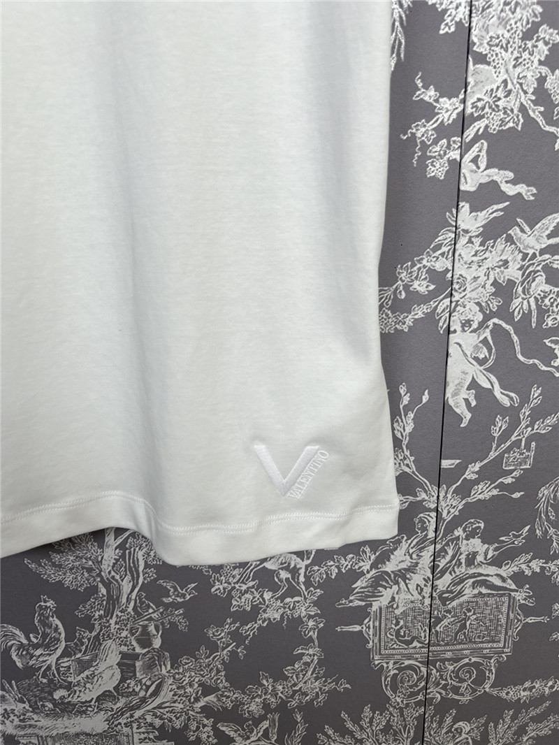 Va1e*ntin0 simple t-shirt cheap replica designer clothes
