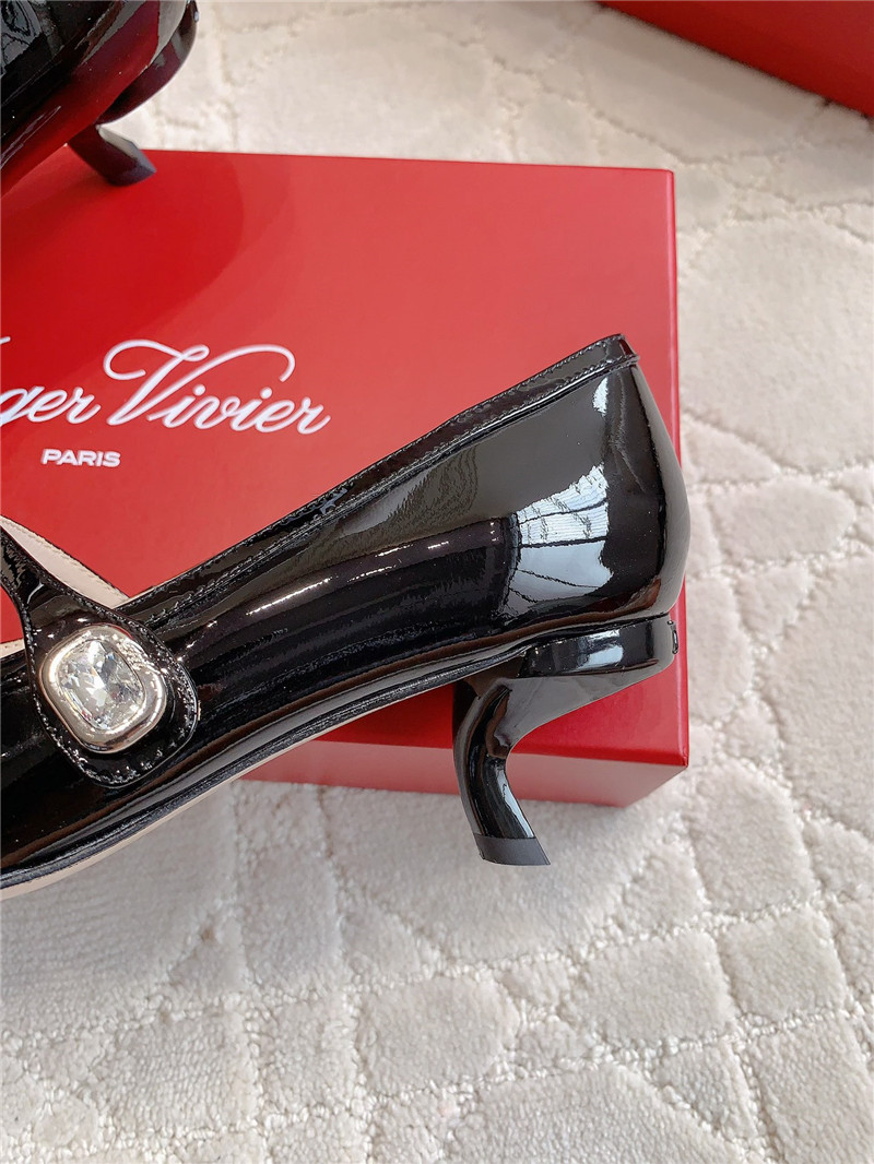 Roger Vivier Virgule Mary Jane Pumps Black Patent Leather