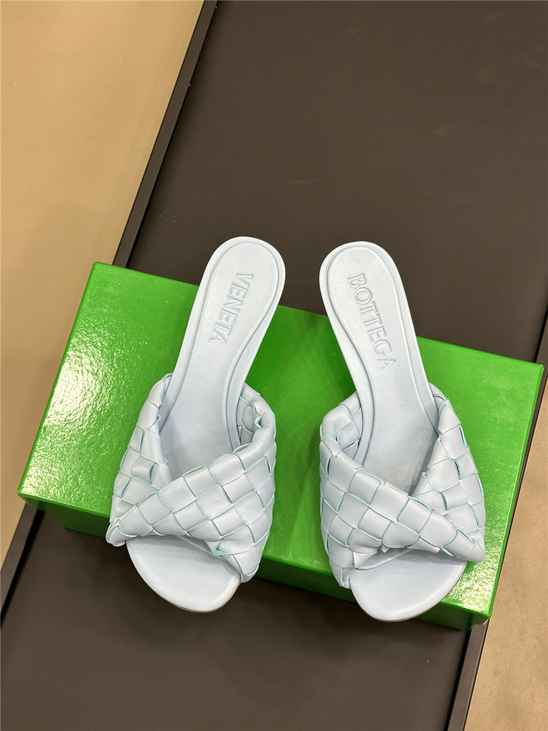 b0tt*ga Ven*ta mid heel blink mule in intrecciato ice