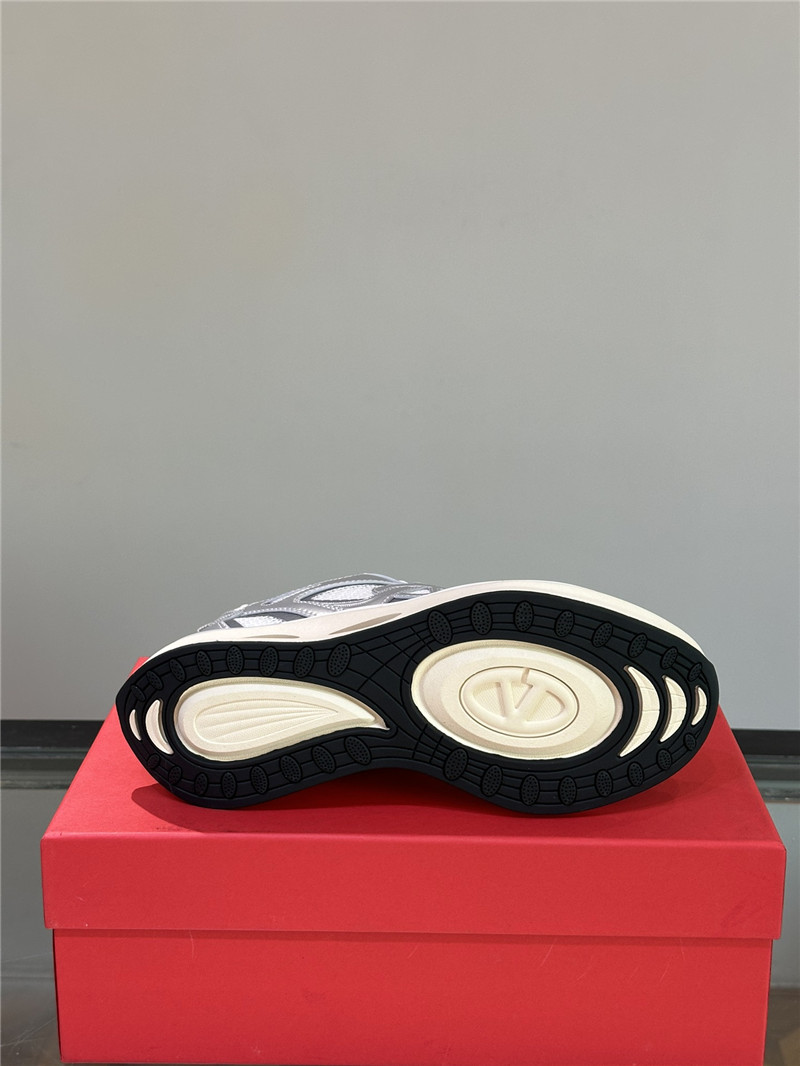 Va1e*ntin0 garavani trainers