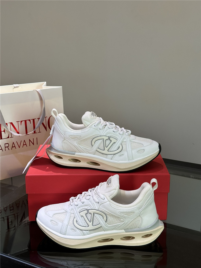 Va1e*ntin0 garavani white trainers