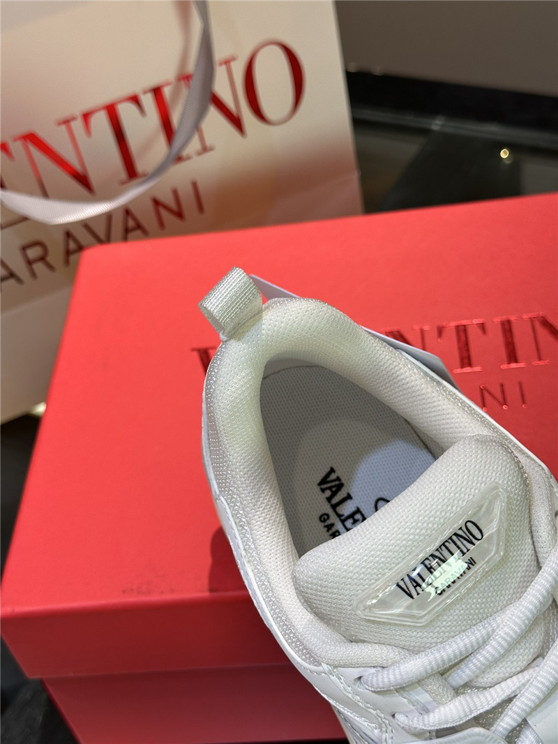 Va1e*ntin0 garavani white trainers