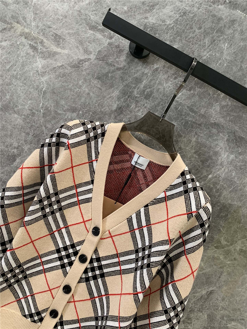 Bv*b*rry classic check knitted cardigan replicas clothes