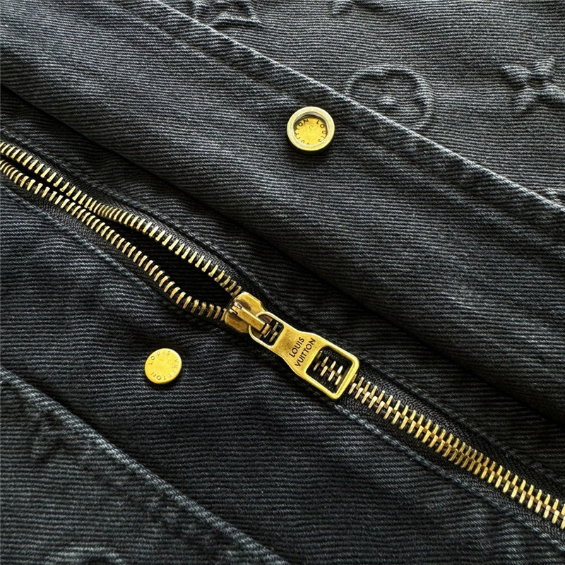 l0vis Vvtt0n lv embossed denim jacket replica clothes
