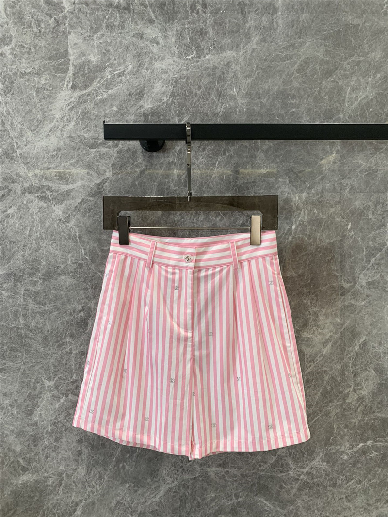 ch**el double c hot D1am0nd striped shorts replicas clothes
