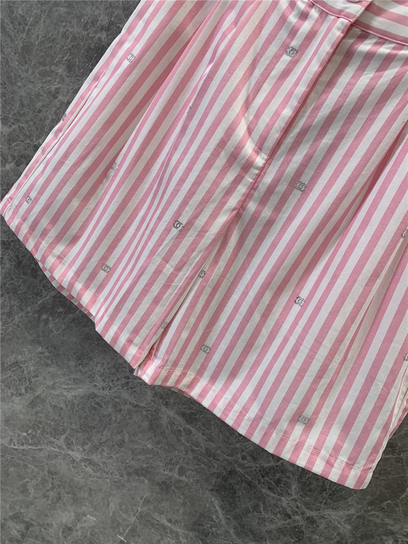 ch**el double c hot D1am0nd striped shorts replicas clothes