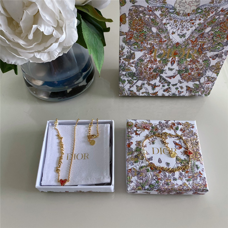 D10r red heart letter bracelet/necklace