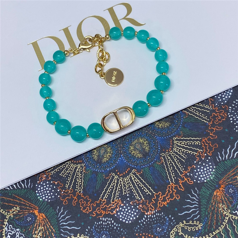 D10r green bead bracelet