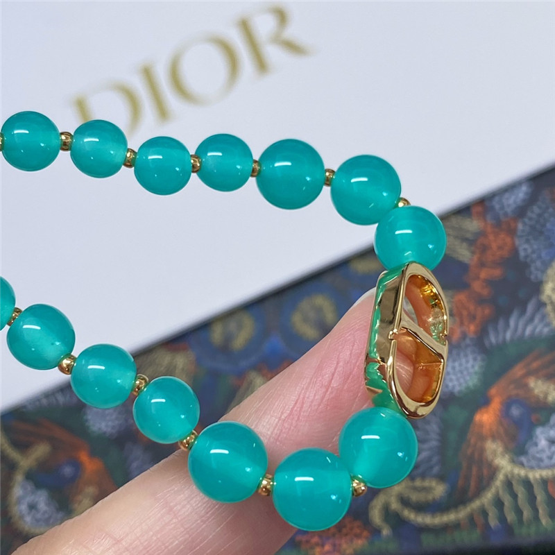 D10r green bead bracelet