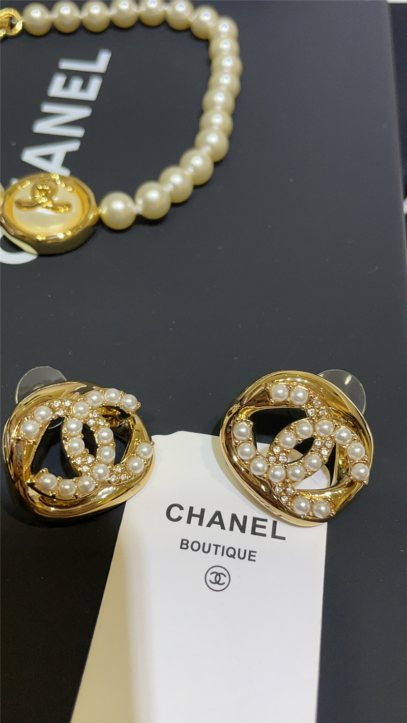 Ch**el hollow twisted sugar cube earrings