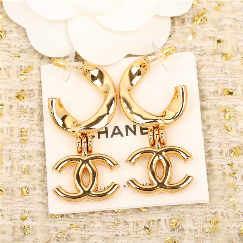 Ch**el hook hanging double c pearl earrings