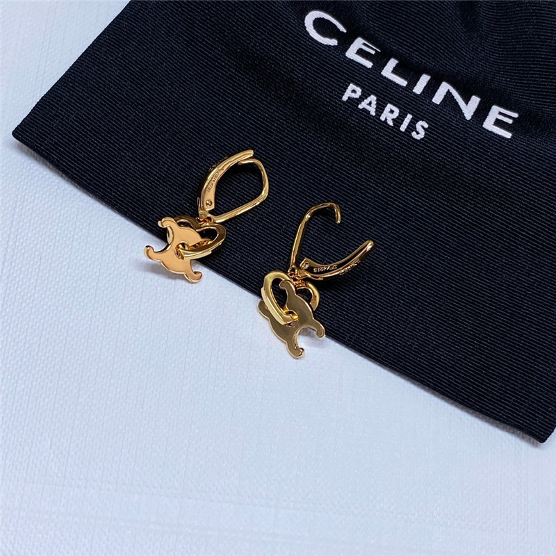 Ce1i*e arc de triomphe heart earrings