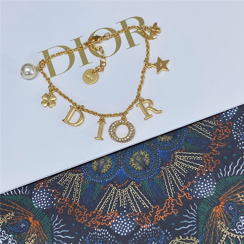 D10r letter bee star bracelet