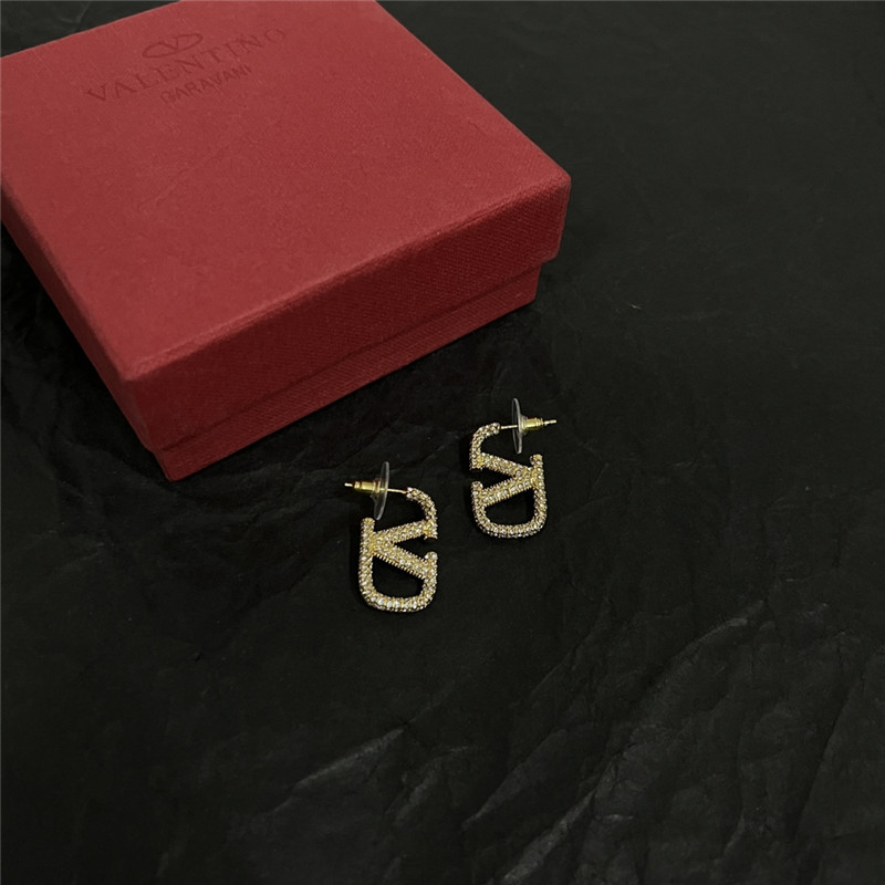 Va1e*ntin0 new earrings
