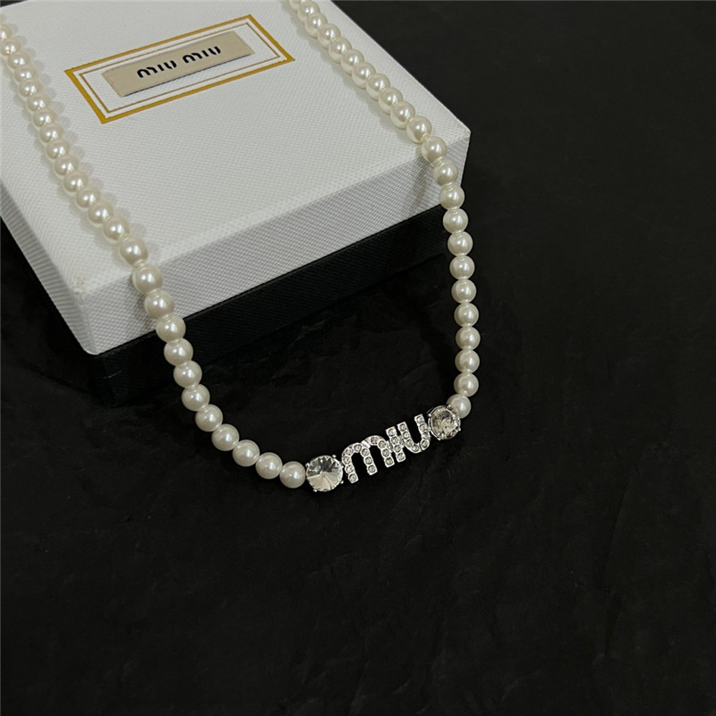 M1um1u pearl necklace