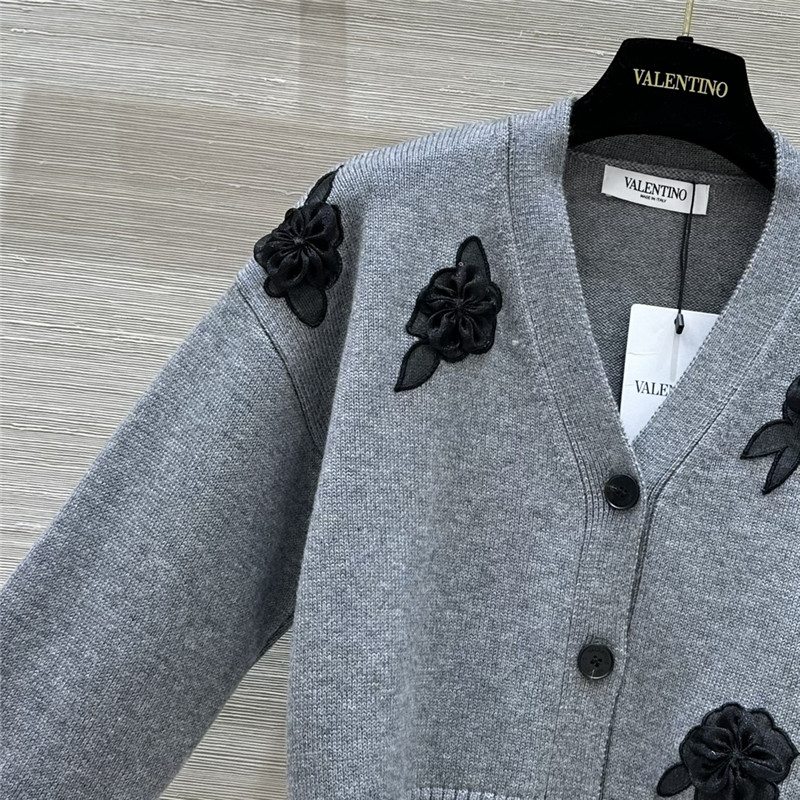 Va1e*ntin0 3d mesh flower small cardigan replica clothing