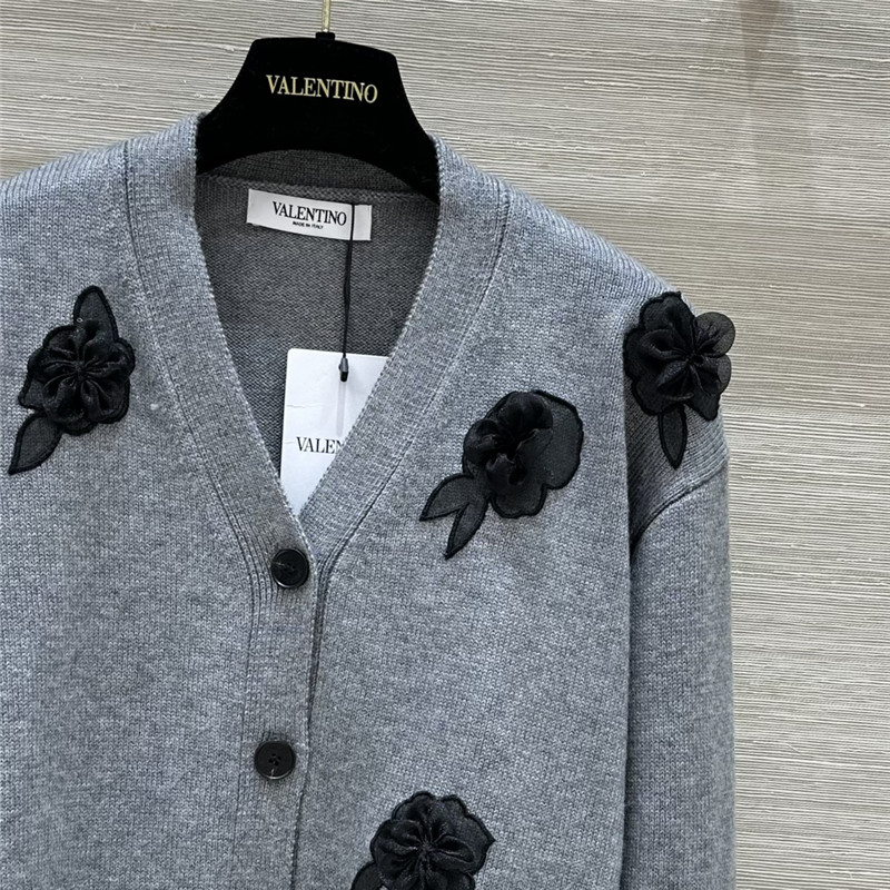 Va1e*ntin0 3d mesh flower small cardigan replica clothing