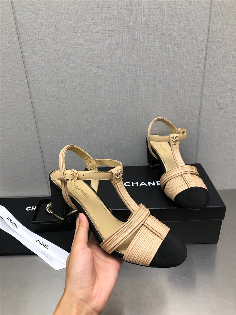 Ch**el cruise 2022/23 beige & black lambskin slingbacks pumps