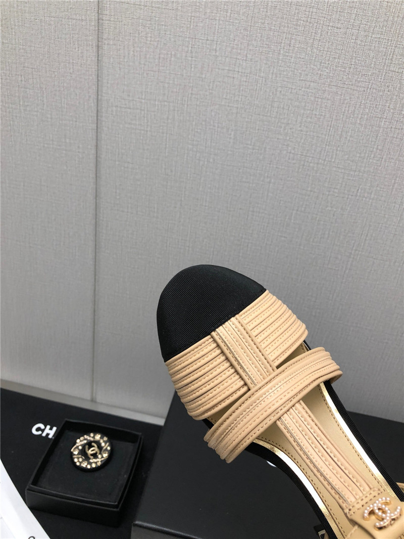 Ch**el cruise 2022/23 beige & black lambskin slingbacks pumps