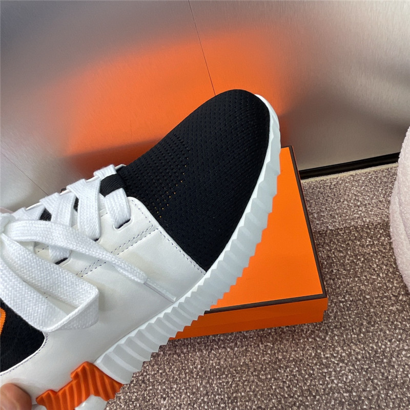 H**me5 bouncing sneaker black white women