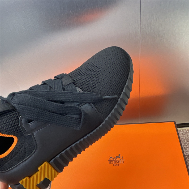 H**me5 bouncing sneaker black orange women