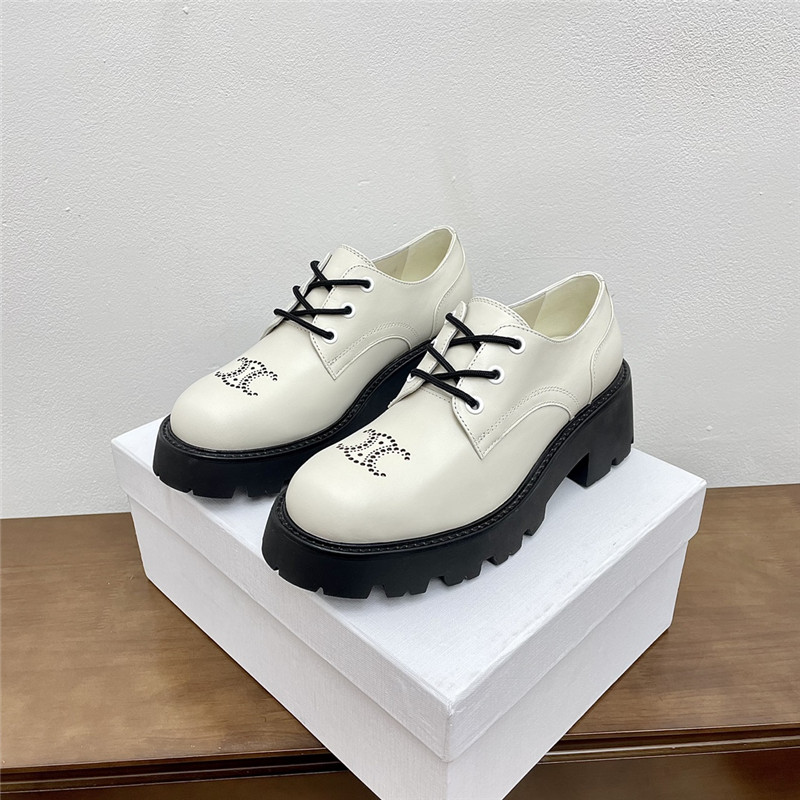 Ce1i*e triomphe rangers derby in white polished bull