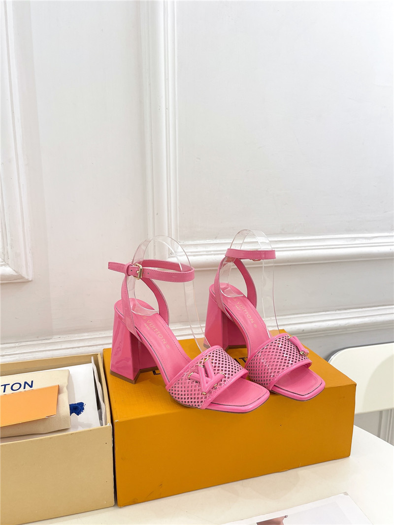 l0vis Vvtt0n shake sandal in pink patent calfskin