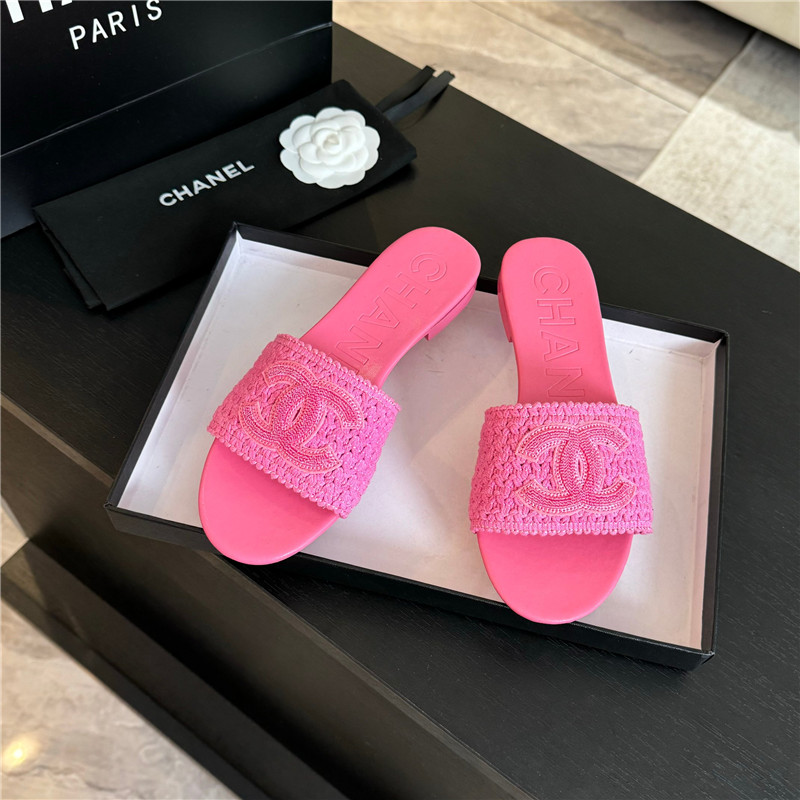 Ch**el fuchsia crochet mule sandals