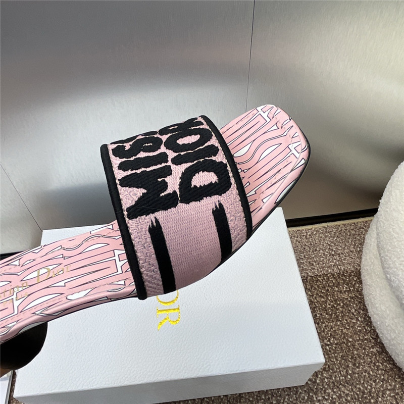 D10r dway heeled slide miss D10r allover motif in pale pink